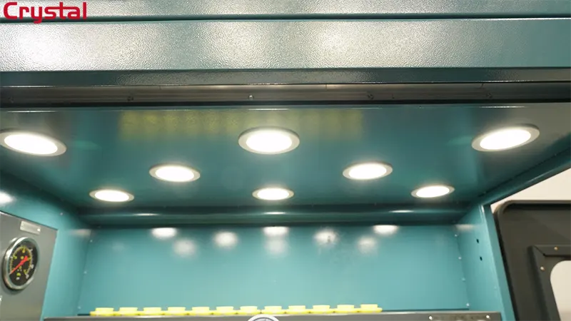 The Operating Room Ceiling Light Adopts a Shadowless Lamp Design