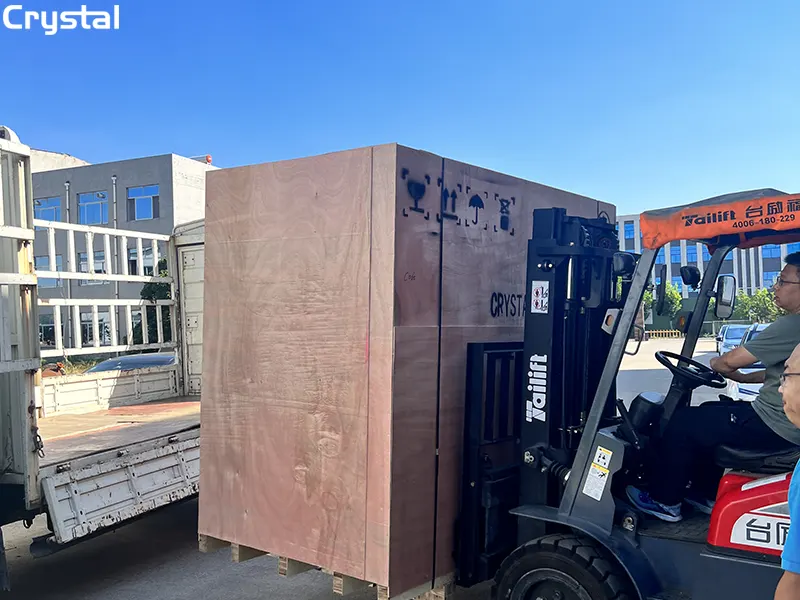 Loading and Shipping of High-Voltage Common Rail Test Bench